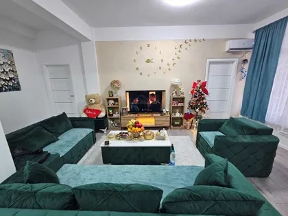 Izeta Čavića | 4zida.rs