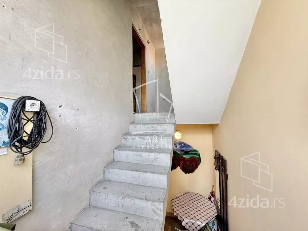 4-etažna kuća | 4zida