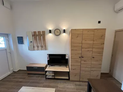 21.Oktobra 21 | 4zida.rs