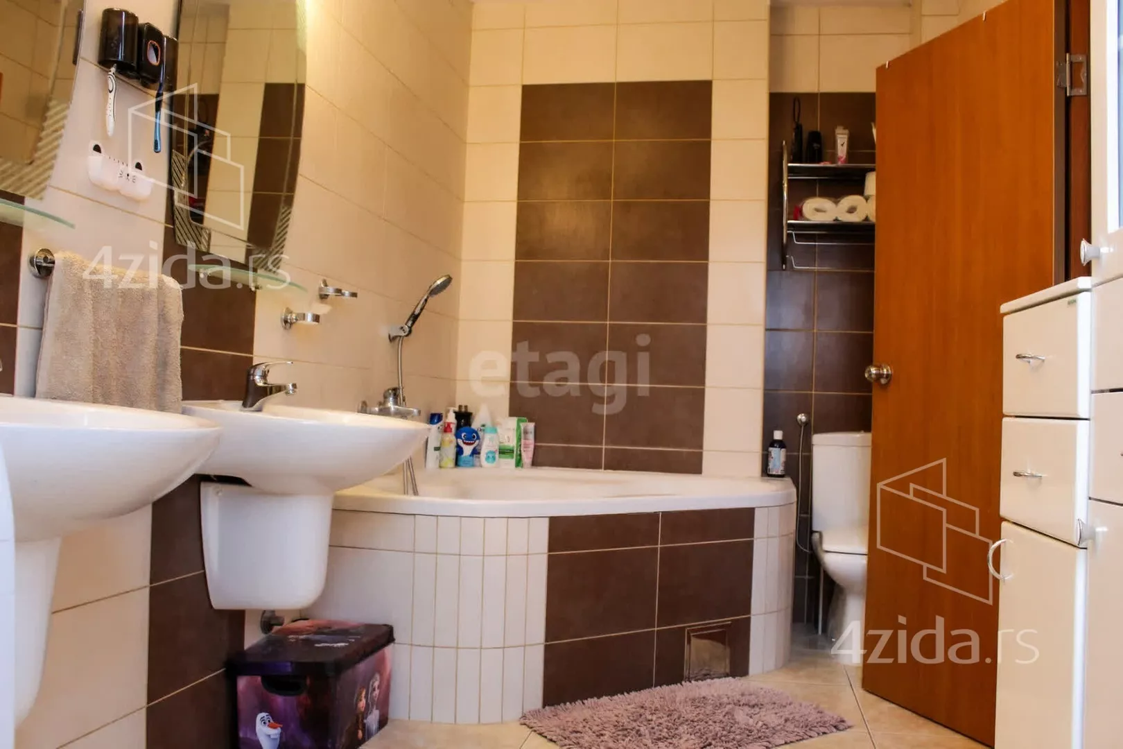 Dvoiposoban stan | 4zida