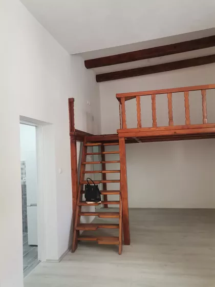 Petra Drapšina 1 | 4zida.rs