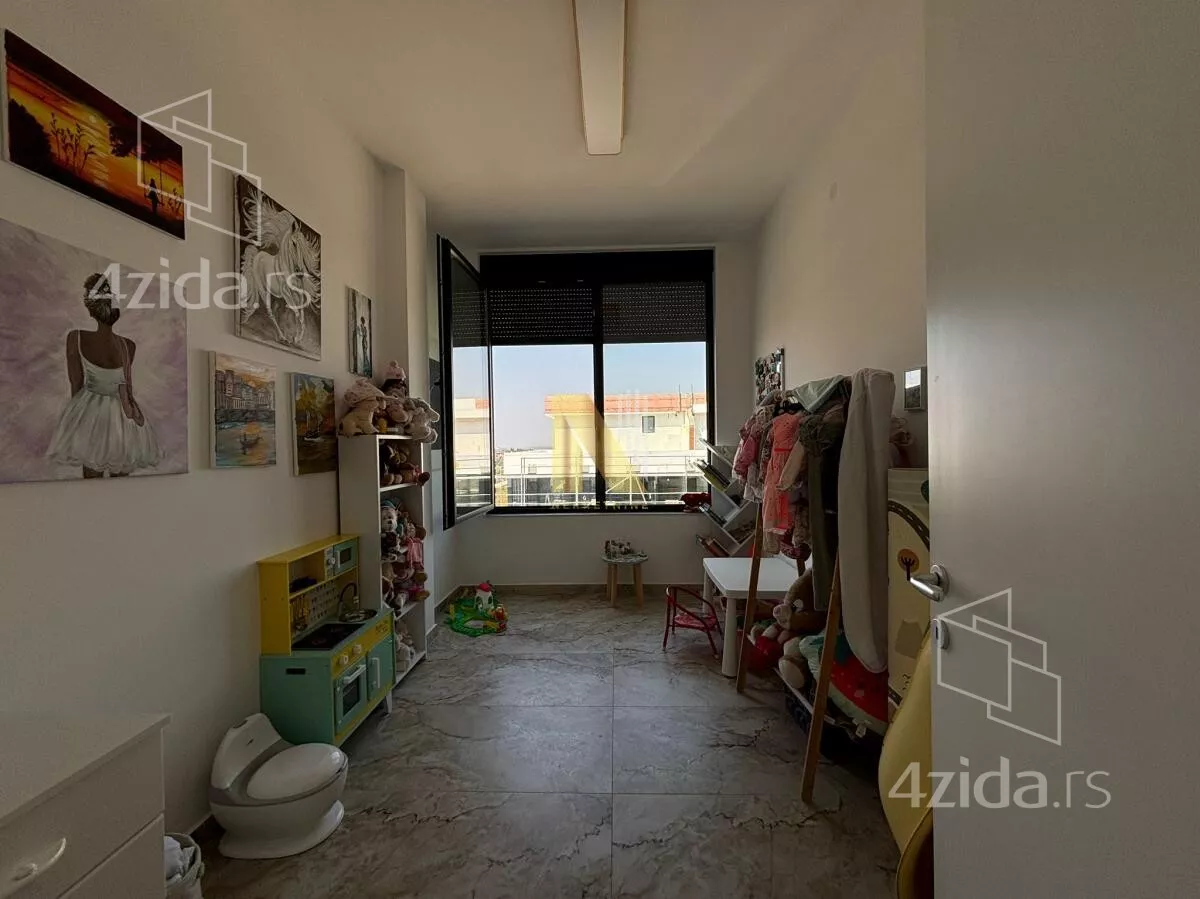 Petosoban stan | 4zida