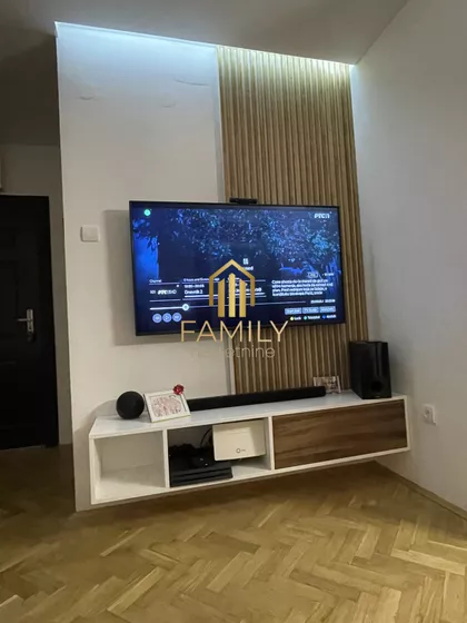 Jovana Subotića | 4zida.rs