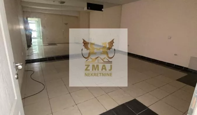 Poslovna zgrada | 4zida