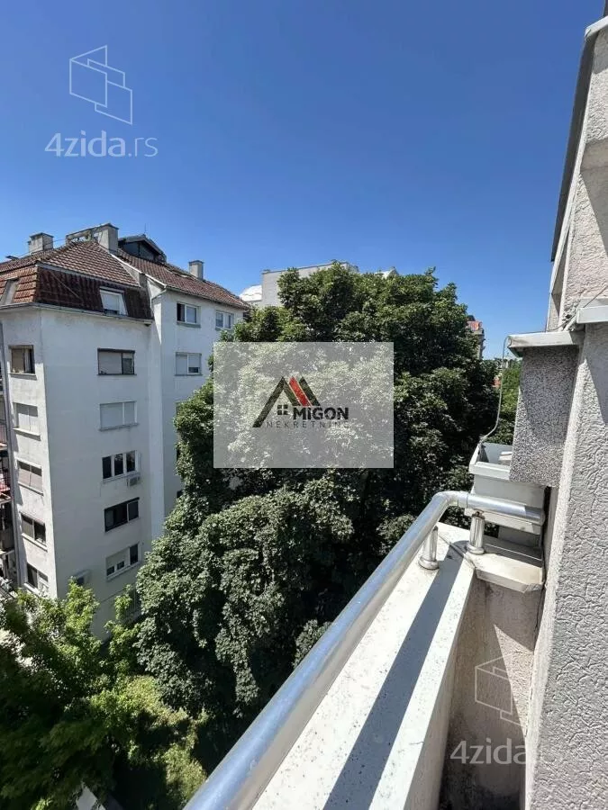 Petosoban stan | 4zida