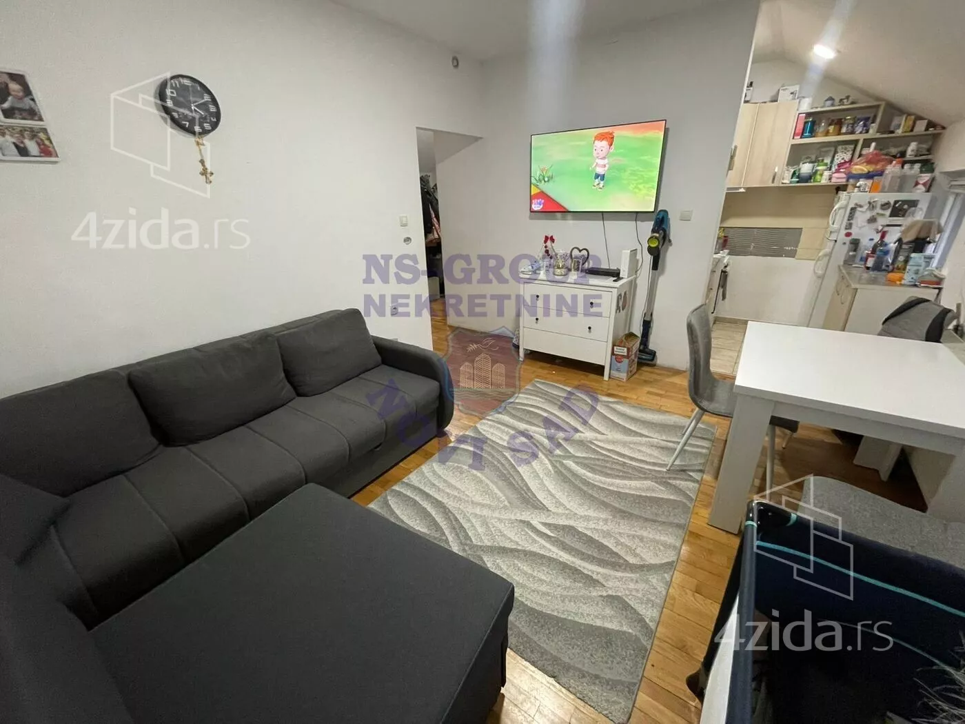 Jednoiposoban stan | 4zida