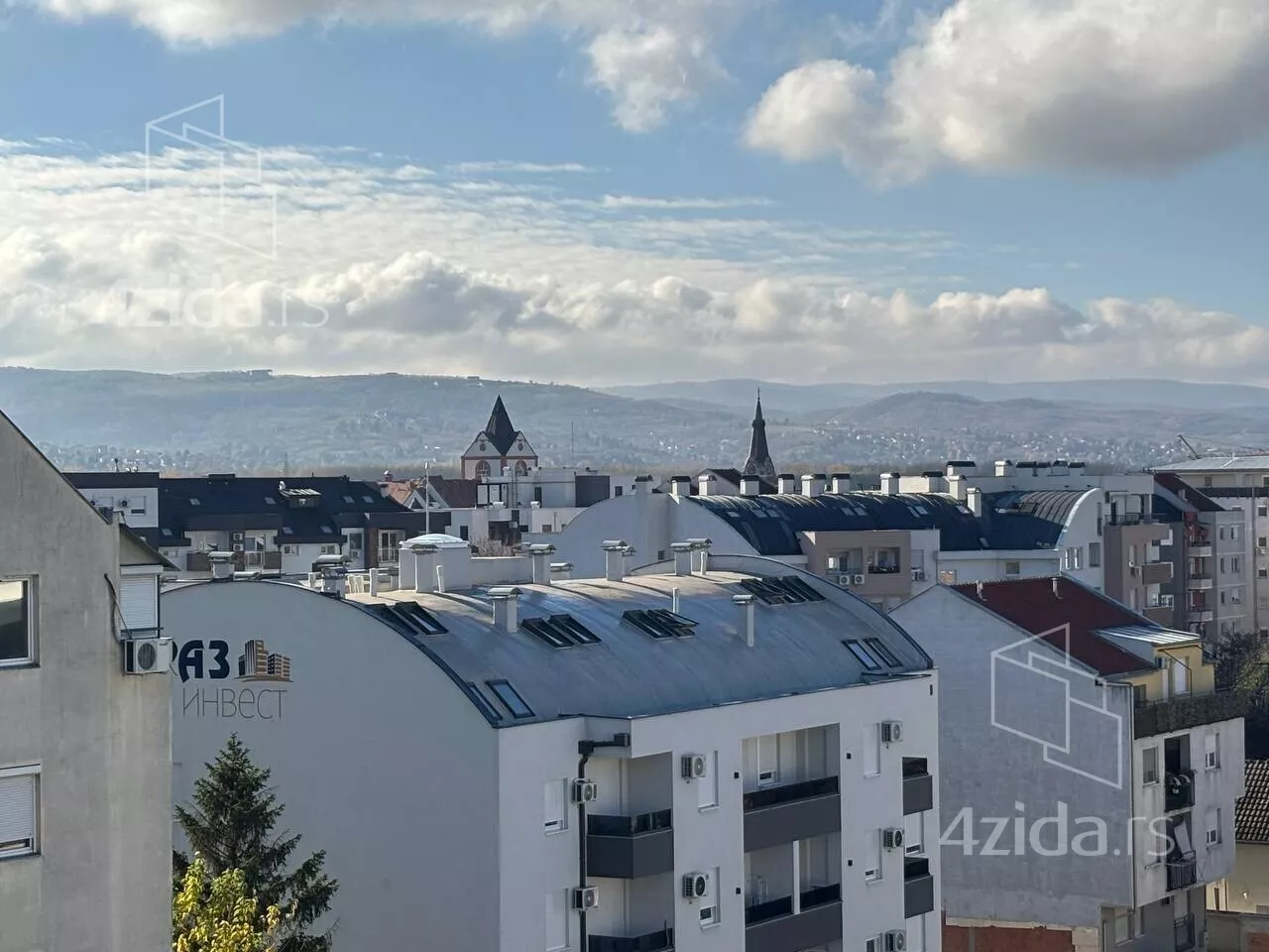 Četvorosoban stan | 4zida