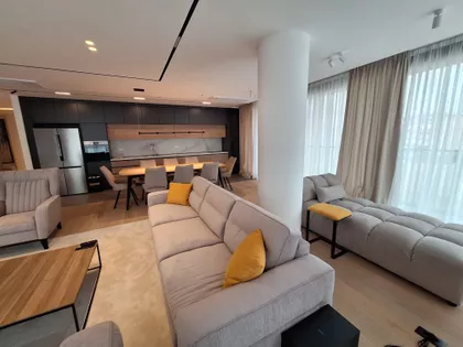 Višnjićeva | 4zida.rs