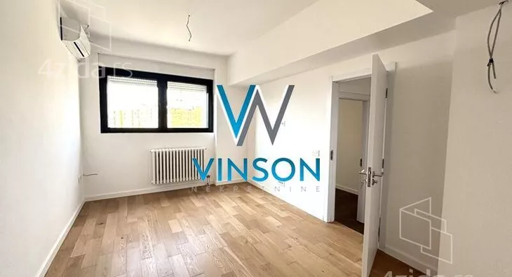 Četvoroiposoban stan | 4zida