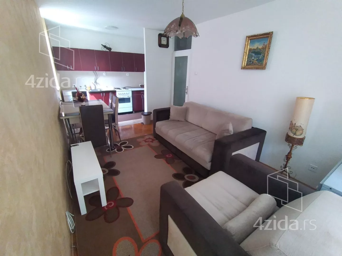 Jednoiposoban stan | 4zida