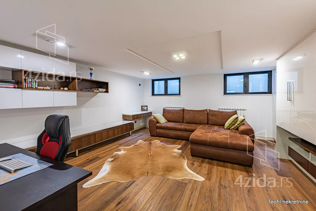 4-etažna kuća | 4zida