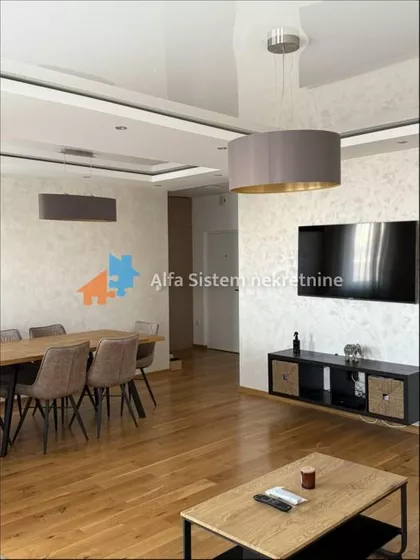 Stepa Stepanović | 4zida.rs