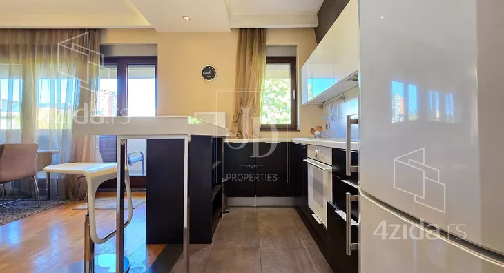 Petosoban stan | 4zida