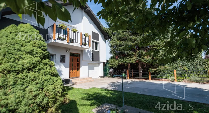 3-etažna kuća | 4zida