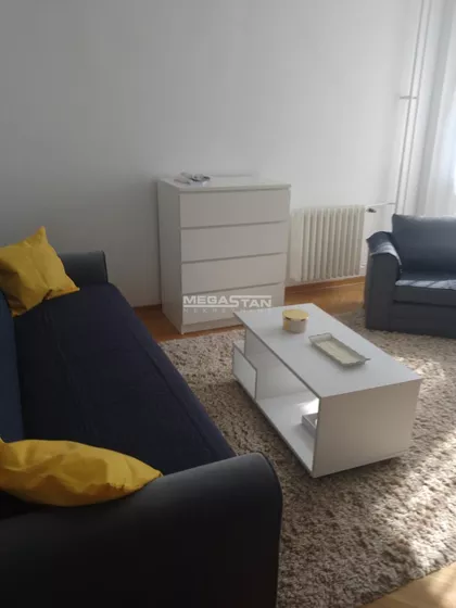 Ustanička | 4zida.rs