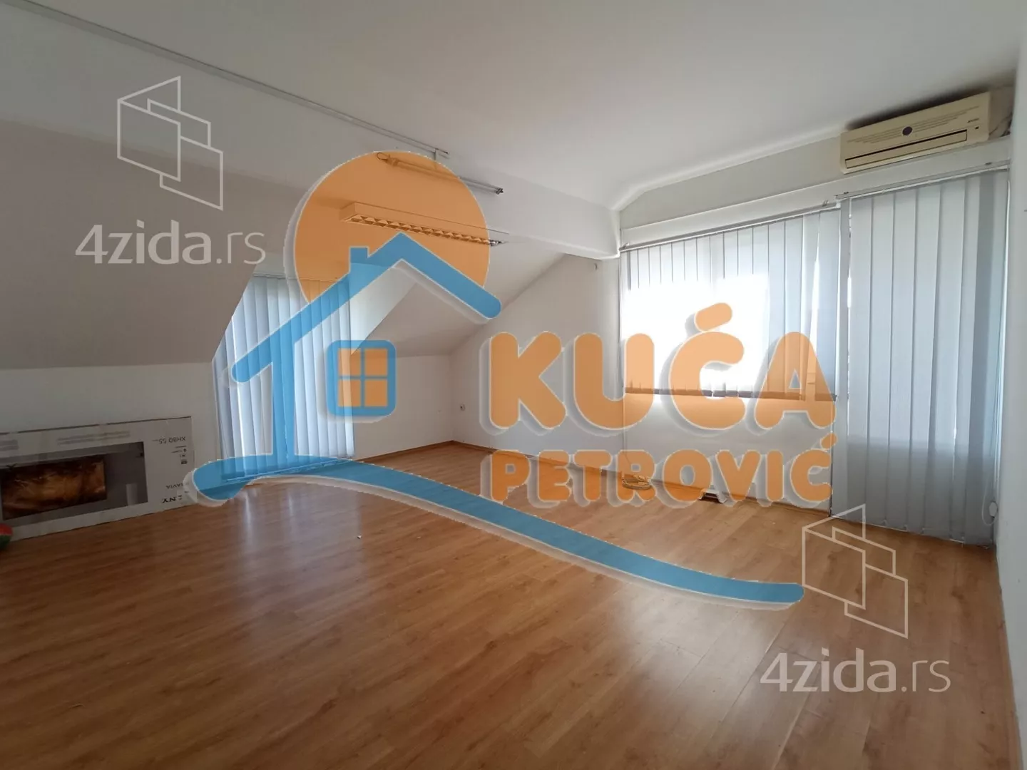 Lokal | 4zida