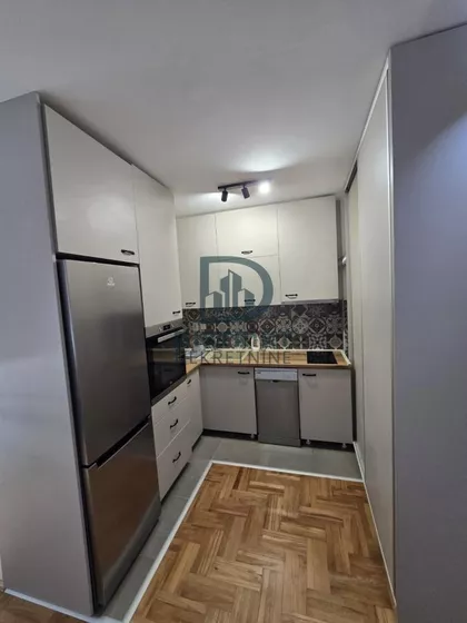 Crveni Pevac | 4zida.rs