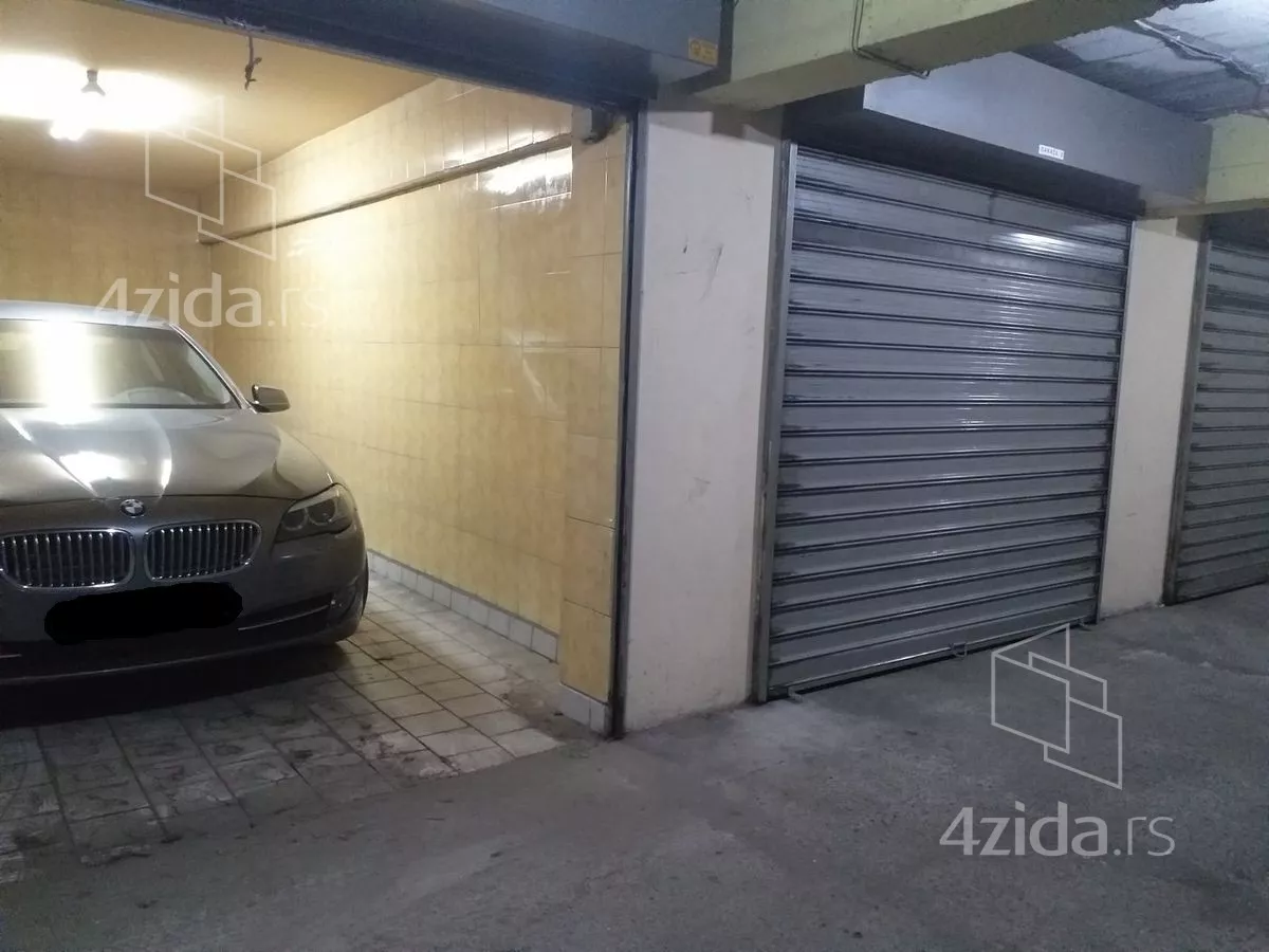 Garaža | 4zida