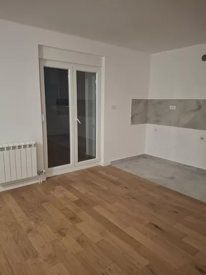 Sremčica | 4zida.rs