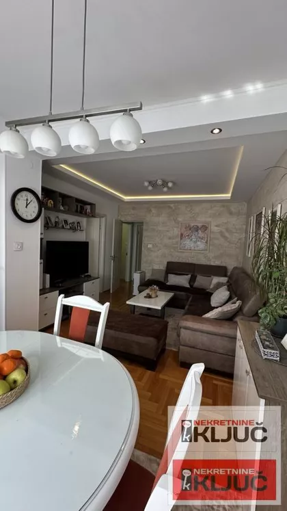 Novo Naselje | 4zida.rs