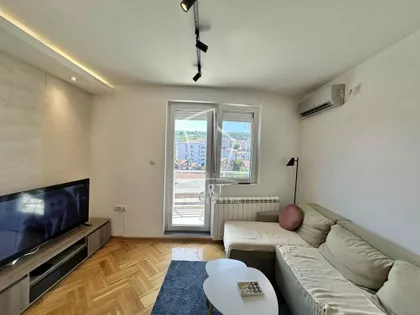 Šejkina | 4zida.rs