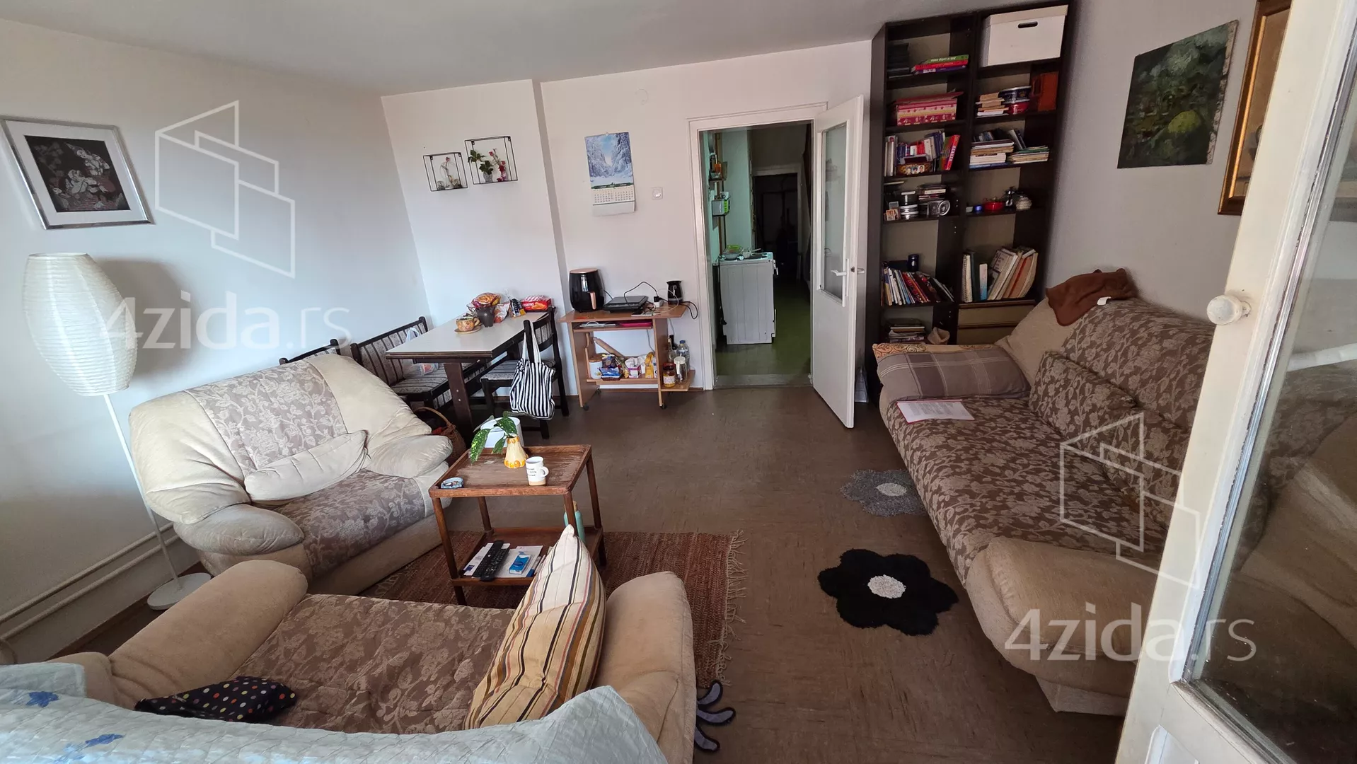 Sedmosoban stan | 4zida