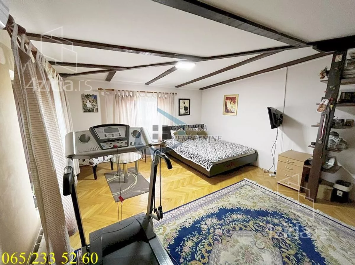 Šestosoban stan | 4zida