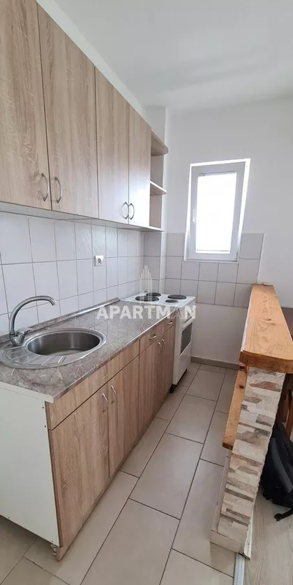Ugrinovačka | 4zida.rs