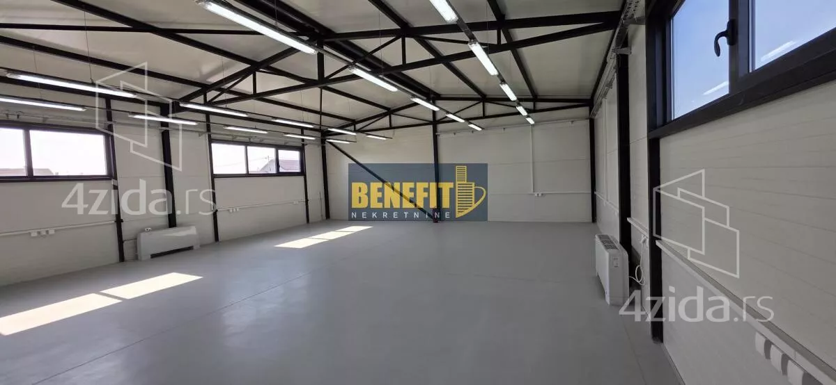 Poslovna zgrada | 4zida