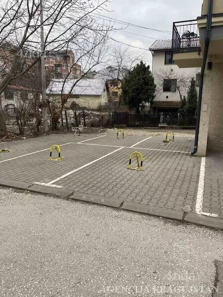 Parking | 4zida