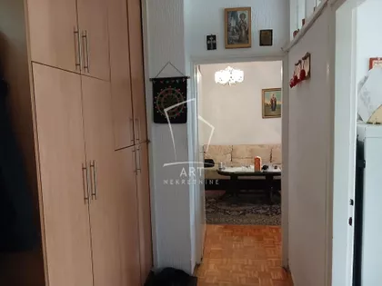 Pariske komune | 4zida.rs