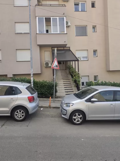 Rudi Čajaveca 19 | 4zida.rs