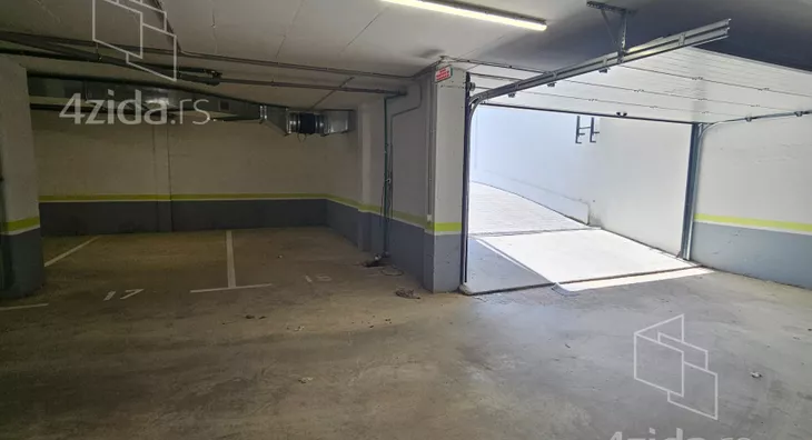 Parking | 4zida