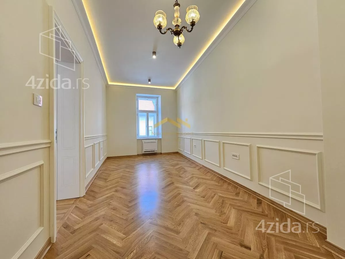 Poslovna zgrada | 4zida