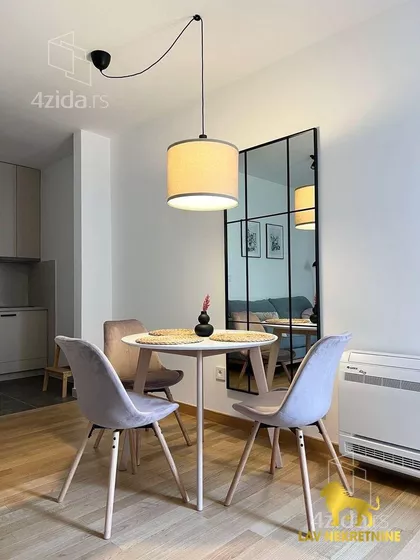 TRG KOMENSKOG | 4zida.rs