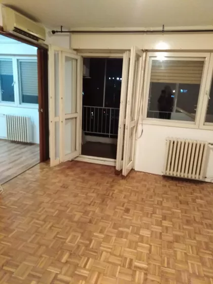 Braće Jovanovića 100 | 4zida.rs