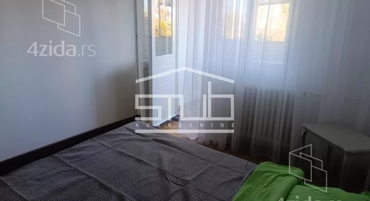 Četvoroiposoban stan | 4zida
