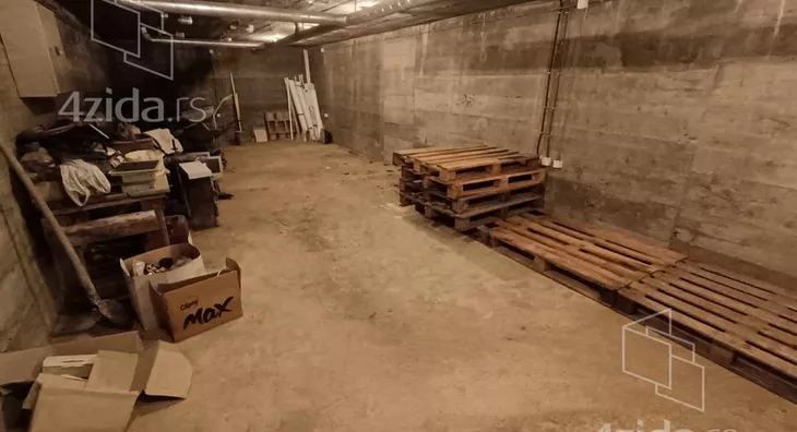 Poslovni prostor | 4zida