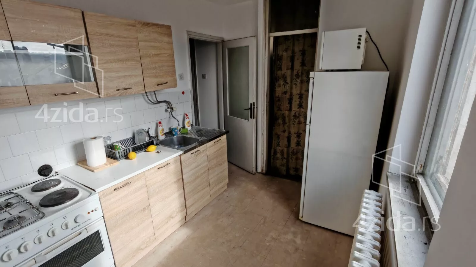 Četvoroiposoban stan | 4zida