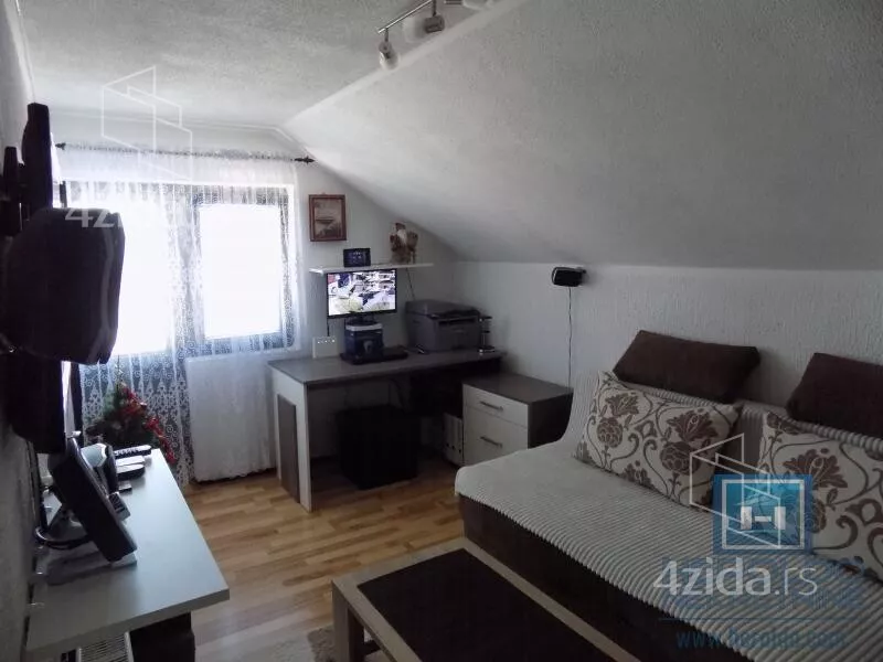 Kuća | 4zida