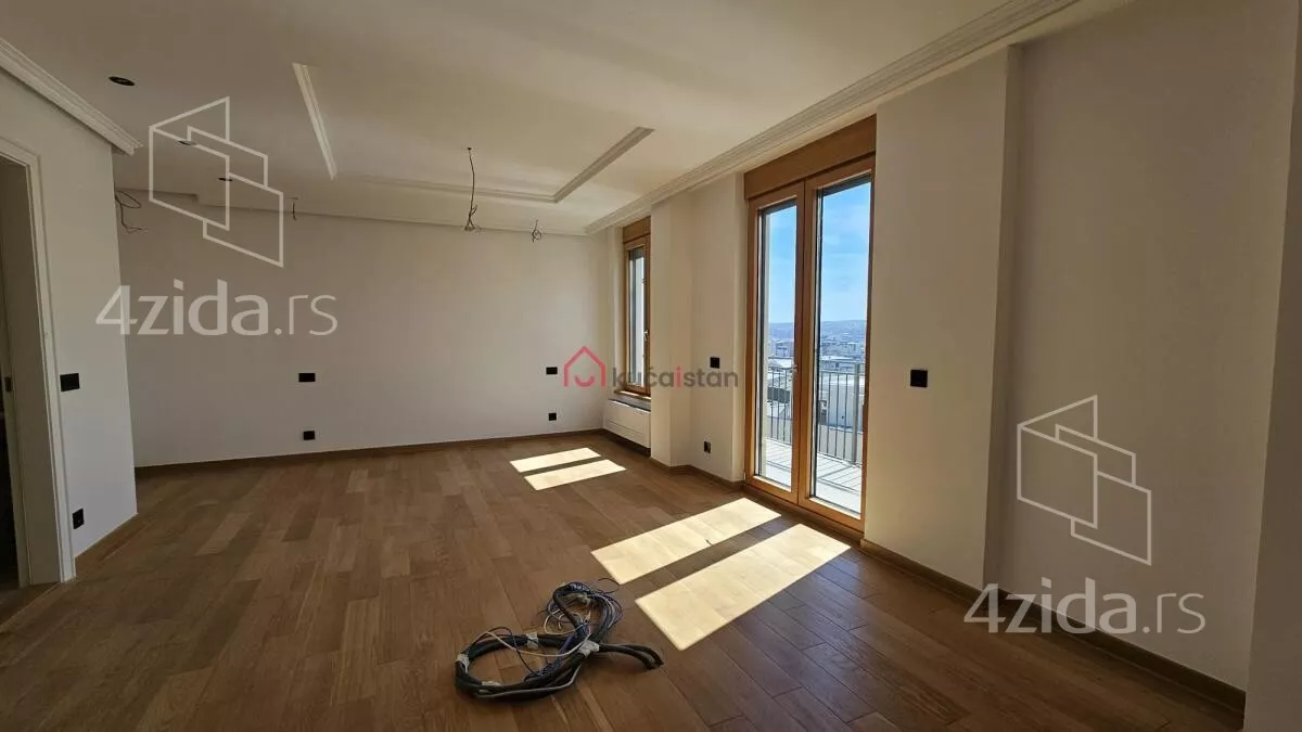 Petosoban stan | 4zida