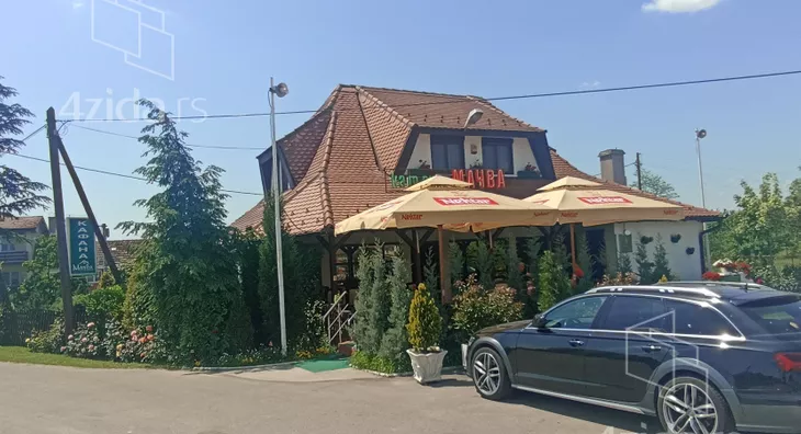 Poslovna zgrada | 4zida