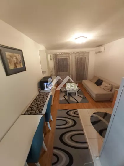 Janka Čmelika | 4zida.rs