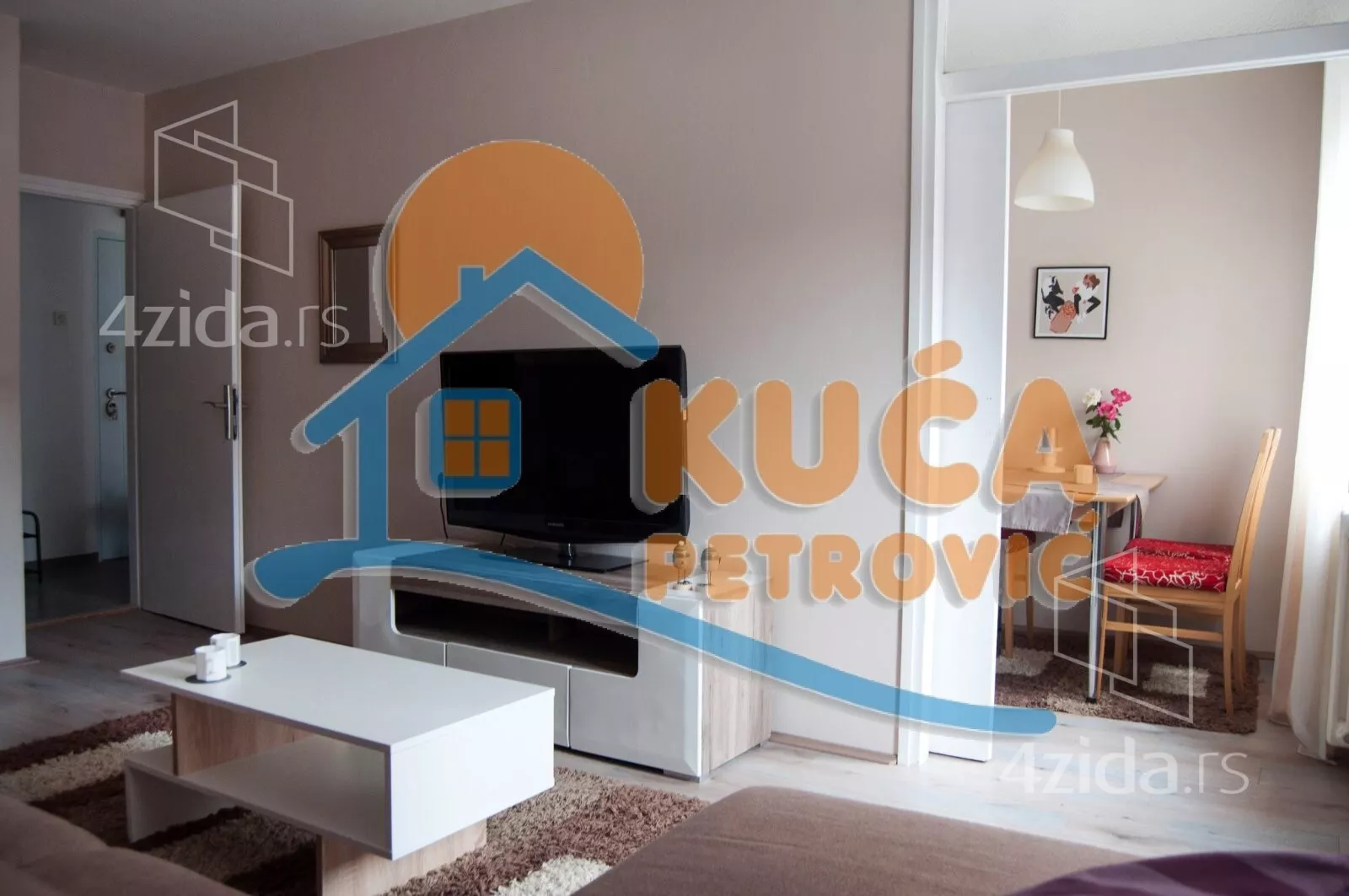 Jednoiposoban stan | 4zida