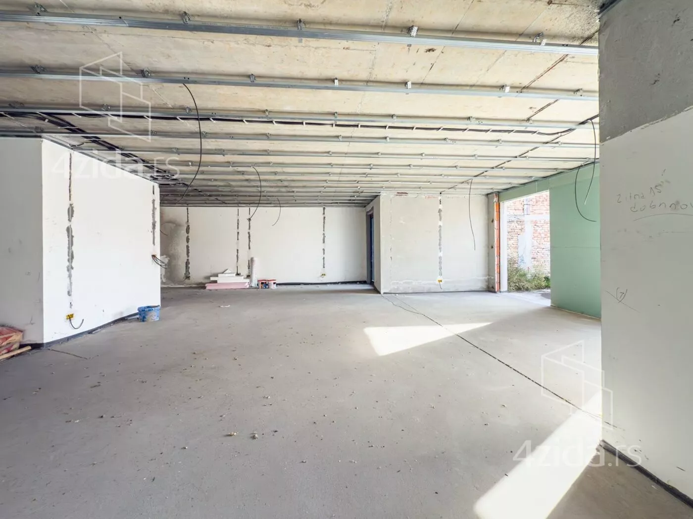 Poslovni prostor | 4zida