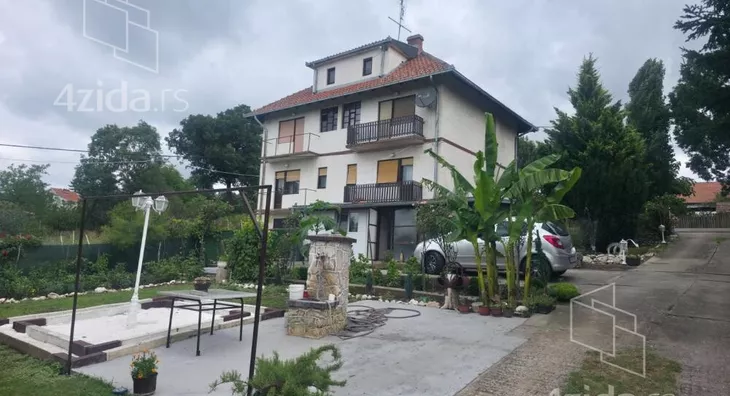 3-etažna kuća | 4zida