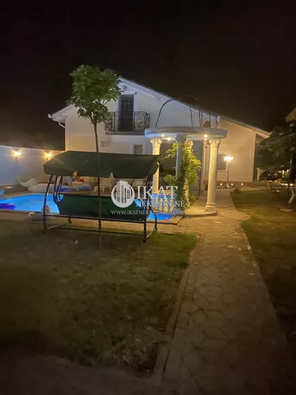 Svetosavska | 4zida.rs