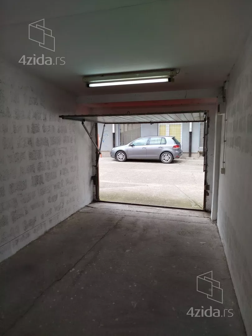 Garaža | 4zida