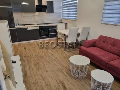 Cara Dusana | 4zida.rs