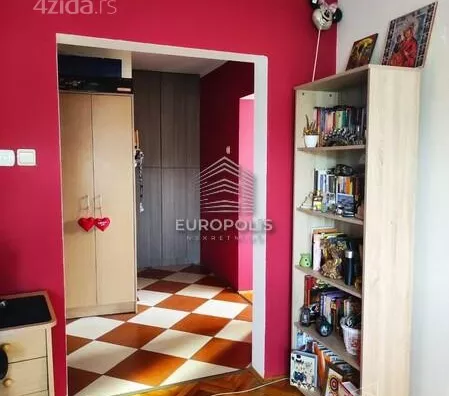 Petosoban stan | 4zida